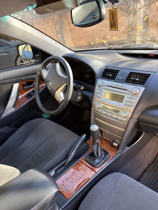 Тойота камрі 2007 року