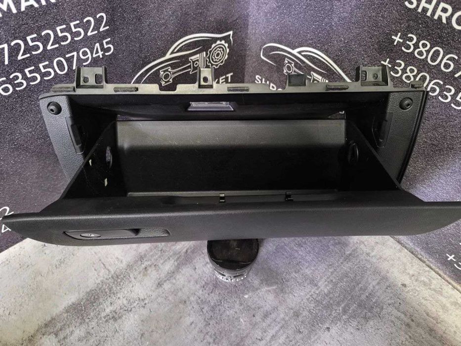 Бардачок речовий ящик з відсіком Hyundai Sonata LF 84501C1000