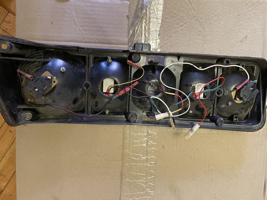 Комплект задніх ліхтарів Мерседес 190 w201