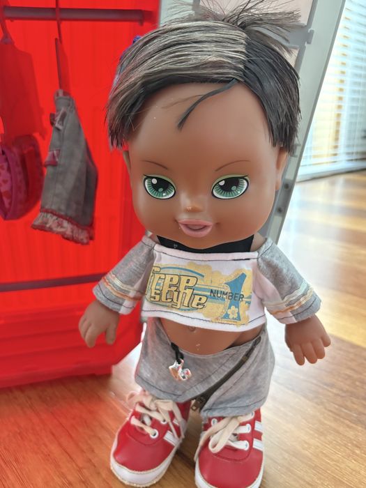 Bonecas Jagets 35 cm com roupeiro