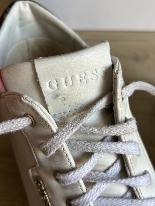 Buty na koturnie Guess roz. 41