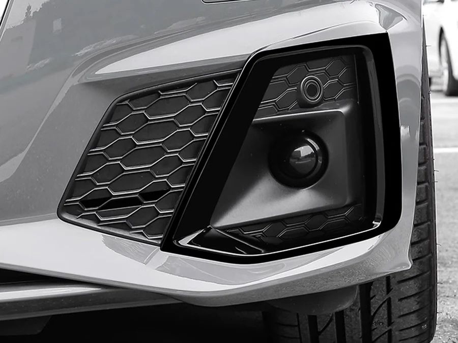 Решітка противотуманки переднього бампер Audi A5 B9 F5 2020-2023 радар