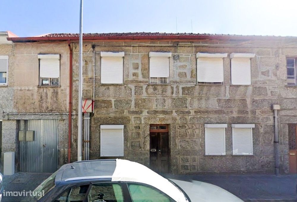 Moradia p/ restauro - Vieira do Minho
