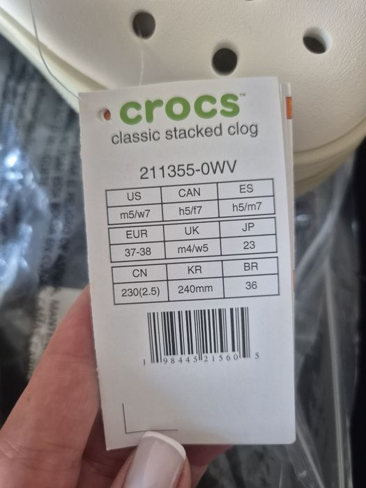 Crocs нові          .