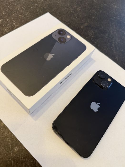 Sprzedam iphone 13 mini w bardzo dobrym stanie!