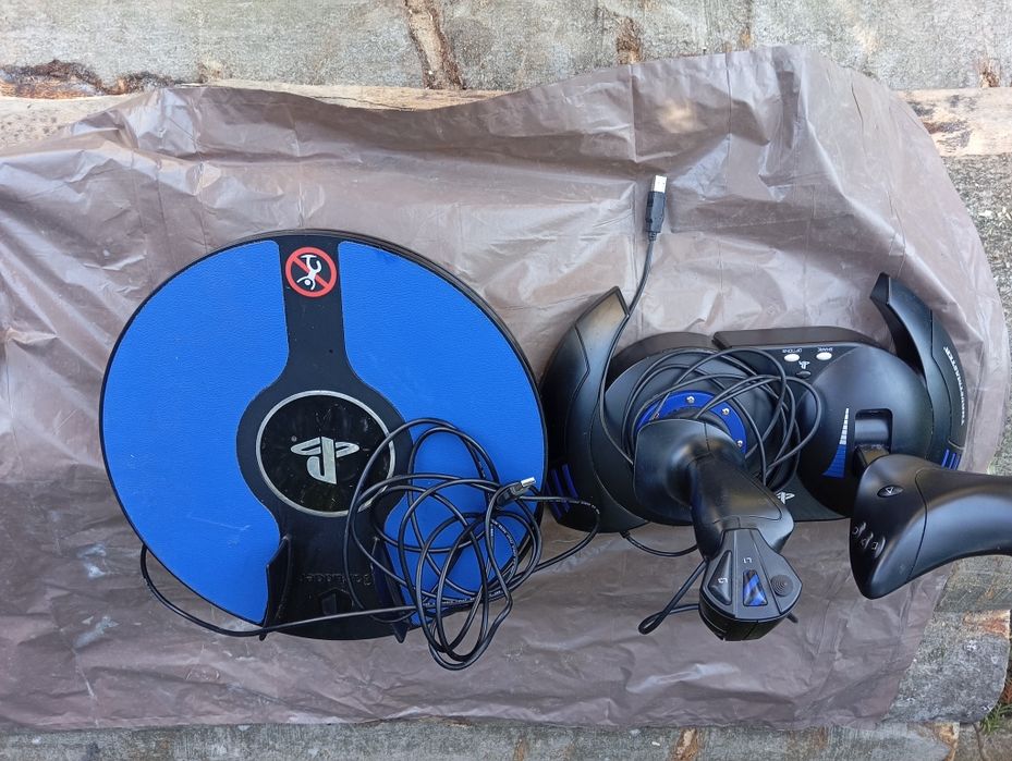 Kontrolery symulatory do psx4 i psx5.stan bardzo dobry