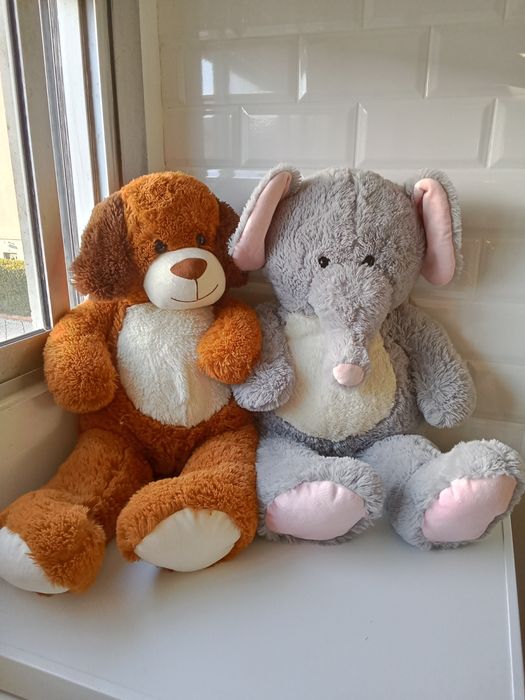 Peluches - elefante e cão
