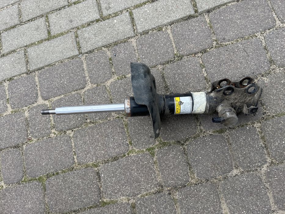 Amortyzator prawy przod toyota corolla e21 hb kombi