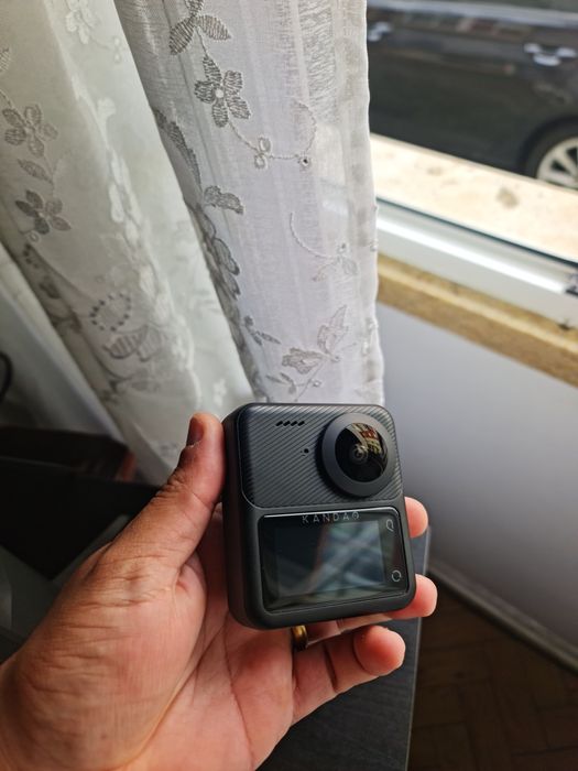 Câmera 360° Qoocam 3 filma em 5.7K