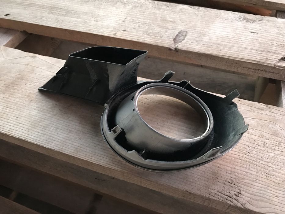 Накладка протитуманної фари, ліва Toyota Highlander II XU40