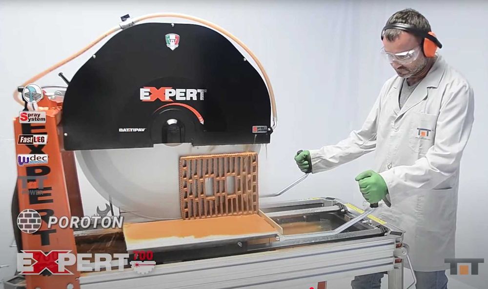 Piła budowlana do pustaków silki stołowa 400V przecinarka stolikowa