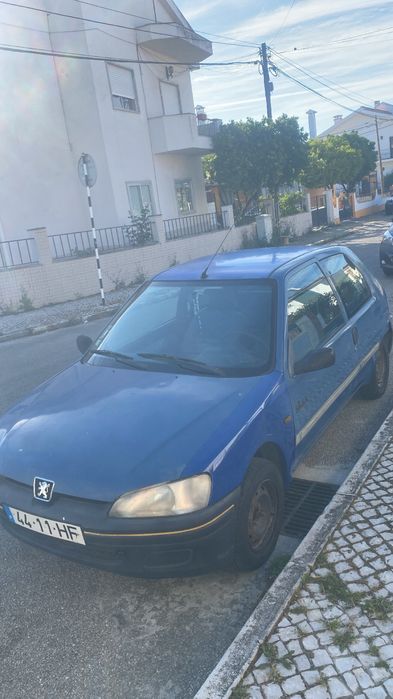 Peugeot 106 1.0 Económico - Bom para o dia, motor refeito e embreagem trocada a um tempo, e bastante peças trocadas