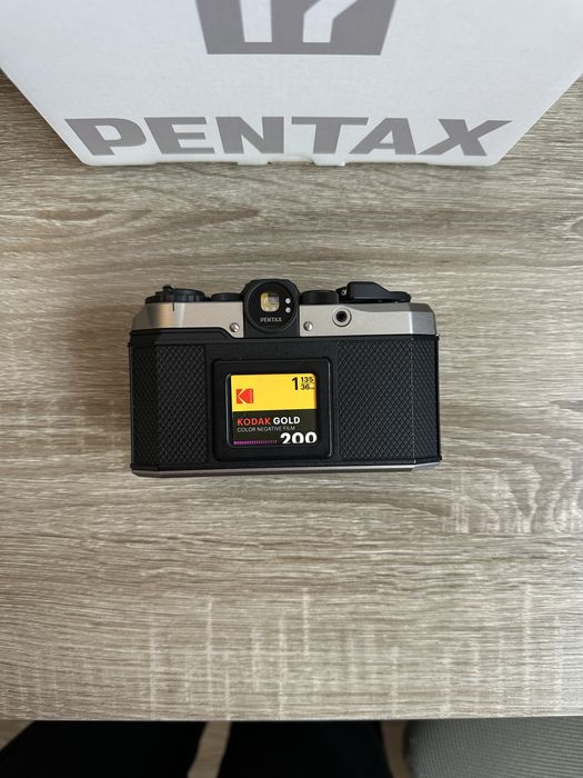 Плівкова камера Pentax 17 35 мм плівка