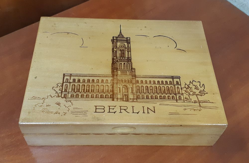 Деревянная шкатулка Berlin