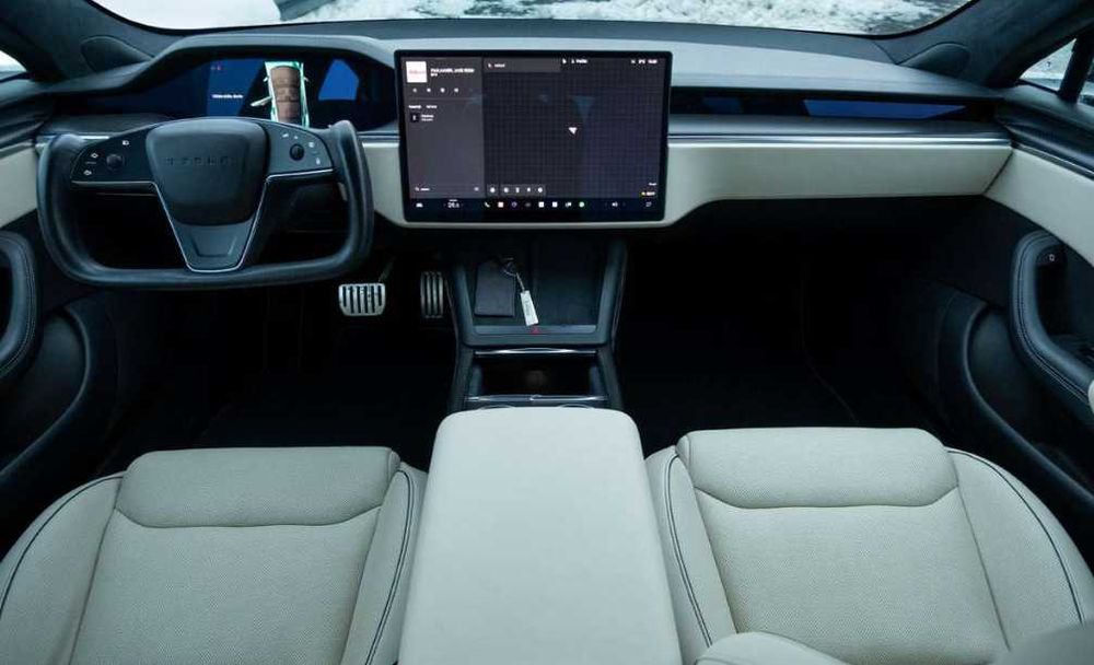 Tesla Model S 2023 року