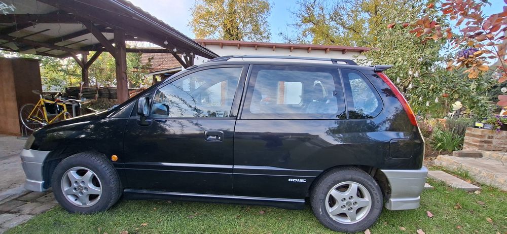 Mitsubishi Space Runner