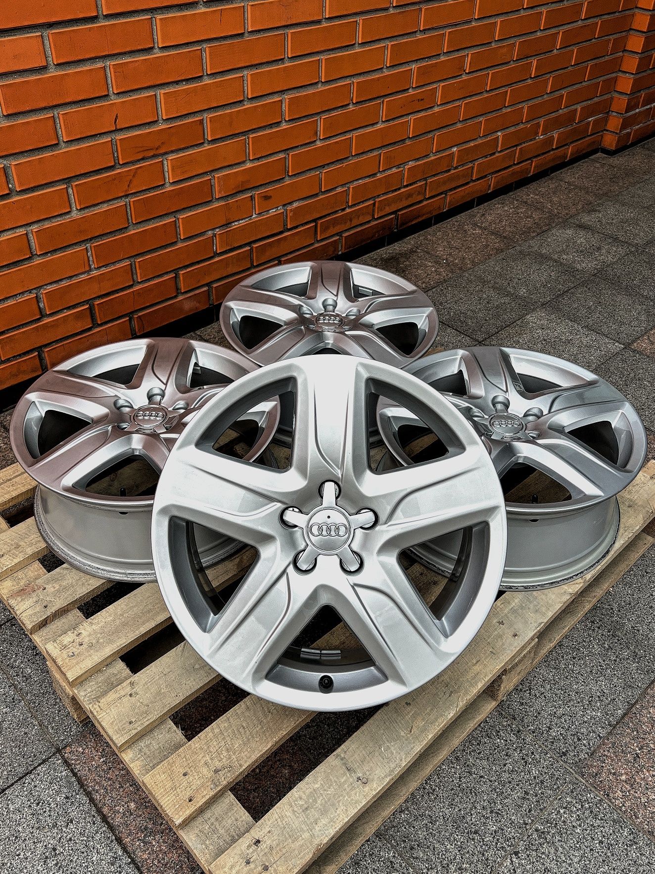 Диски R18 5x112 | 7J ET38 ЦО66.6/57.1 | Original | Audi/VW/Skoda/Seat ...