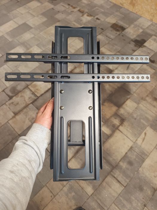 Uchwyt do telewizora regulowany