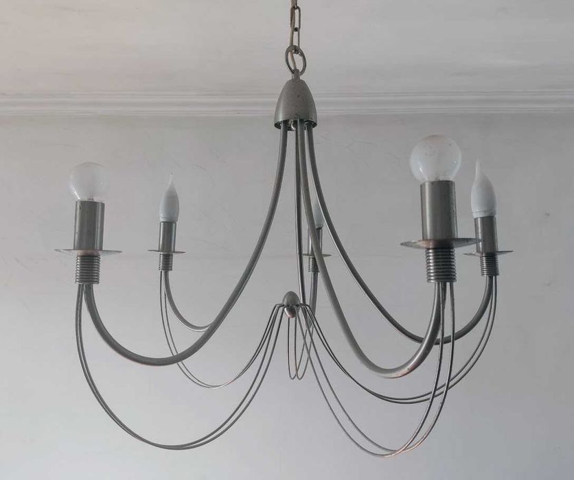 Candeeiro de teto em metal cromado