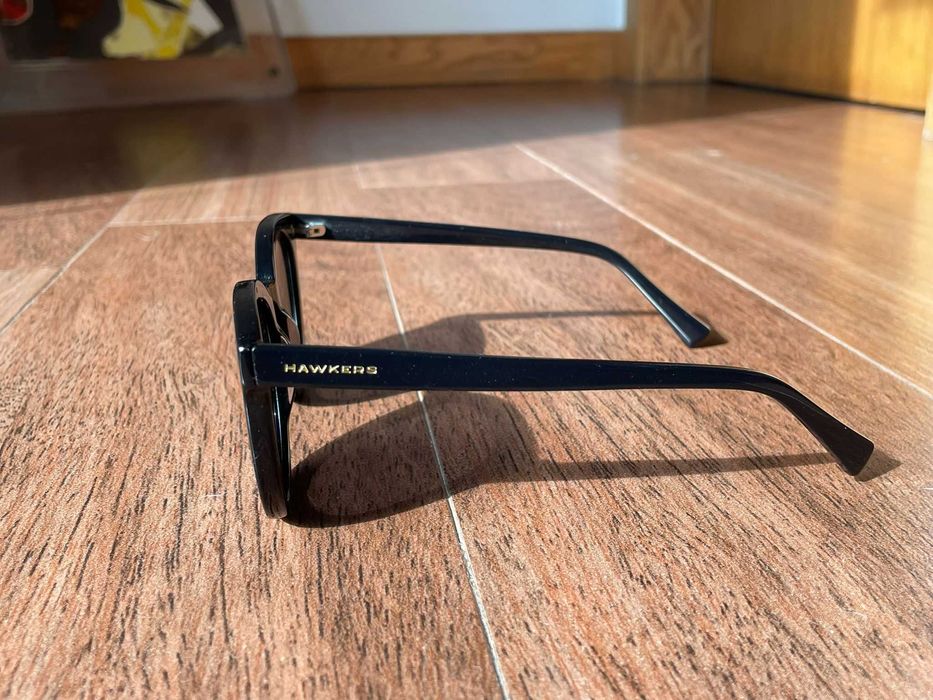 Hawkers Black Dark Resort (novos, com caixa)