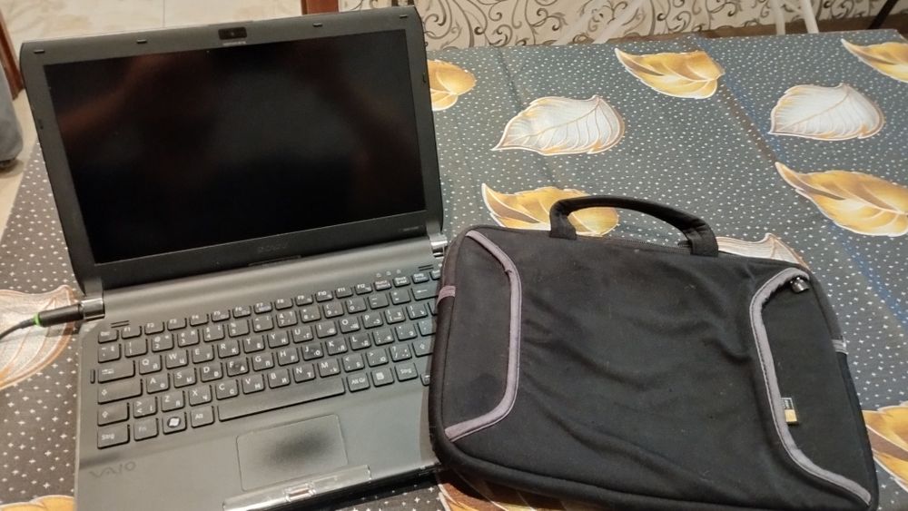 Продам ноутбук Sony VGN-TT290 
Экран:	11.1'' (1366x768 пикселей)
Проце