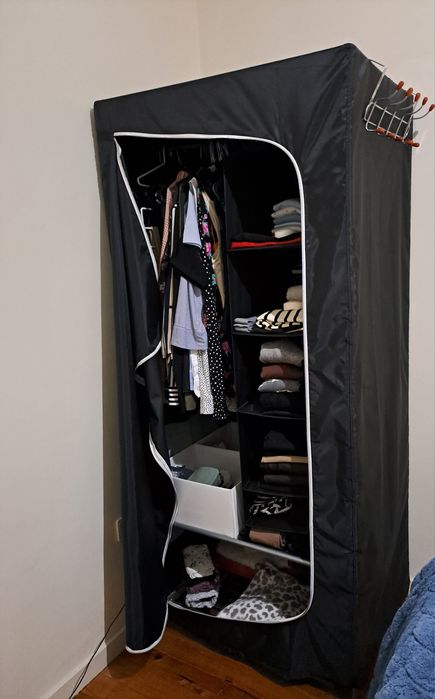 Armário para roupas