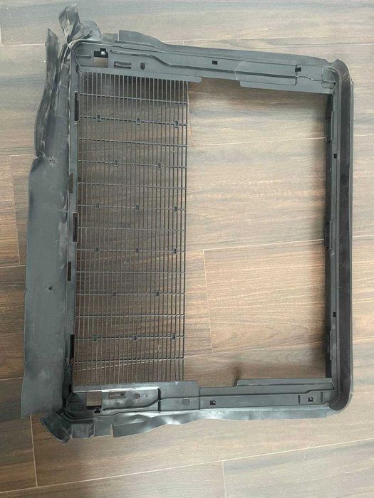 Рамка касети радіаторів VW ID.4, ID.6, Audi Q4. 1EA121281C