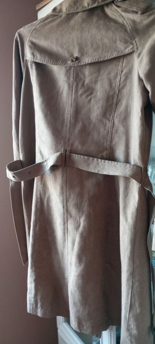 Kamelowy trencz roz. 40 wiosna elegancki