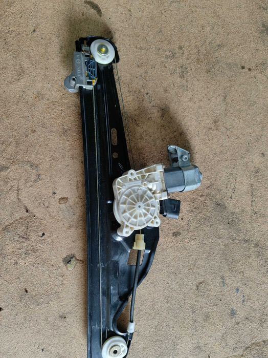Elevador vidro BMW serie 5 E60/61 traseiro esquerdo (lado condutor)