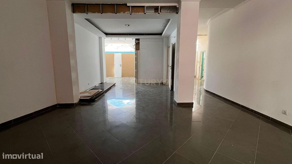 T2 Apartment Under Conversion with Private Courtyard and Enclosed Garage | Encosta do Sol