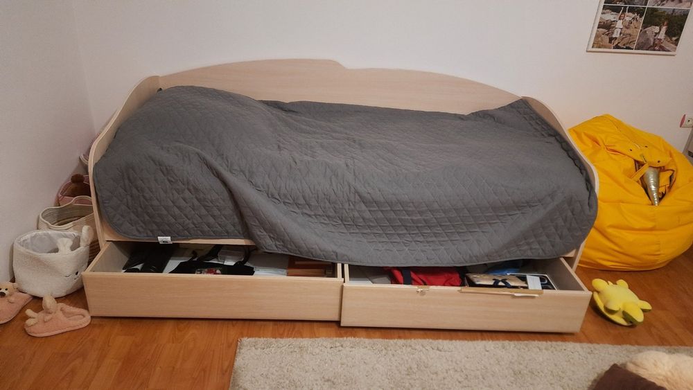 Ліжко односпальне з матрасом