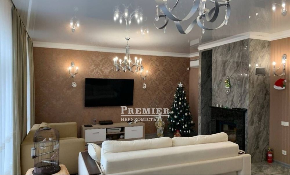 В продаже шикарный дом в Фонтанке