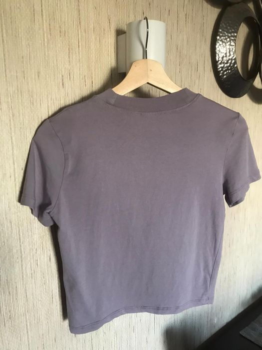 T-shirt lilás da Zara