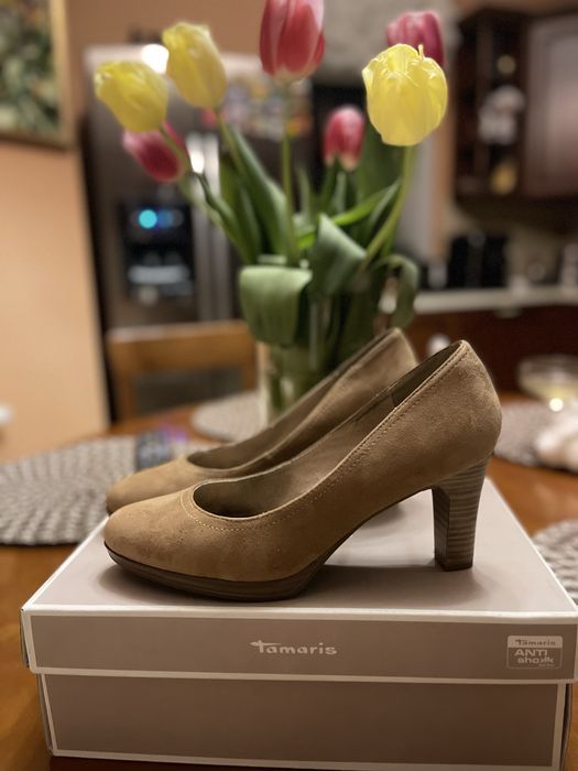 Класичні замшеві туфлі