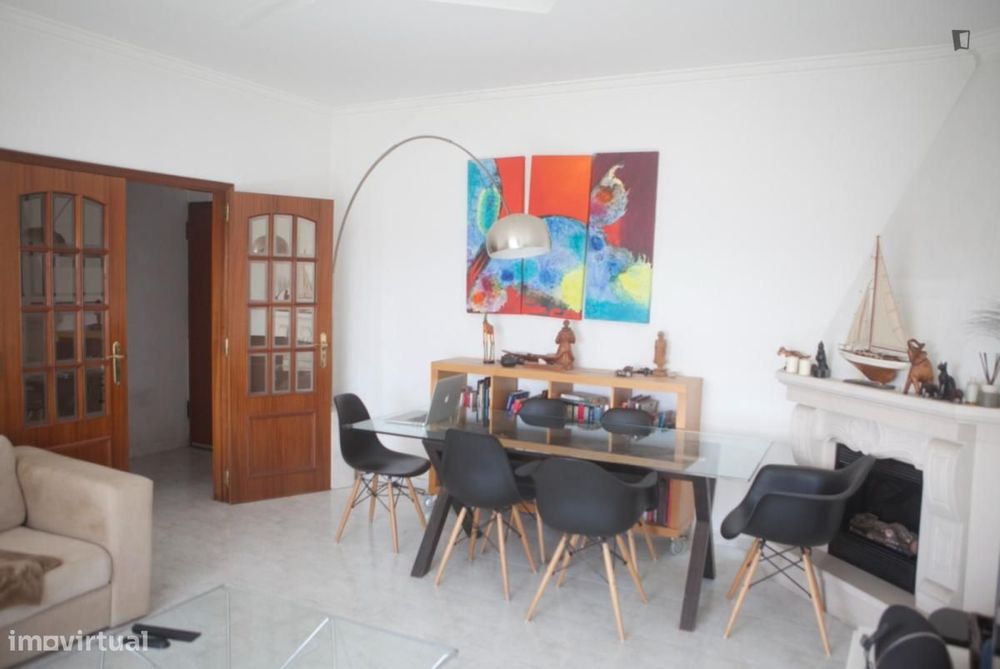 Quarto - localizado em Lisbon