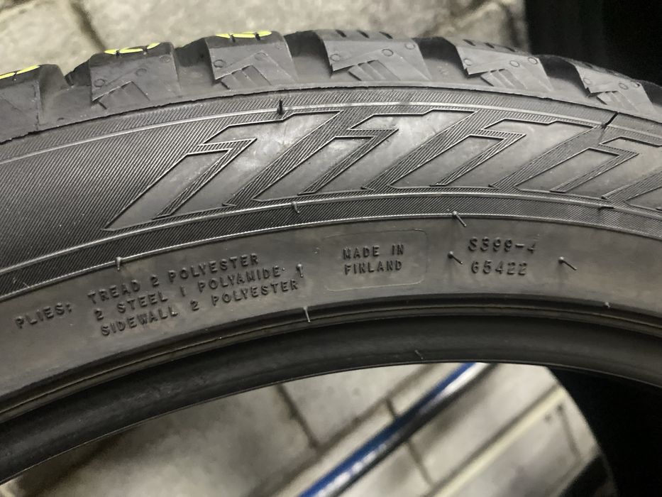 Зимові шини 235/45 R20 (100T) NOKIAN
