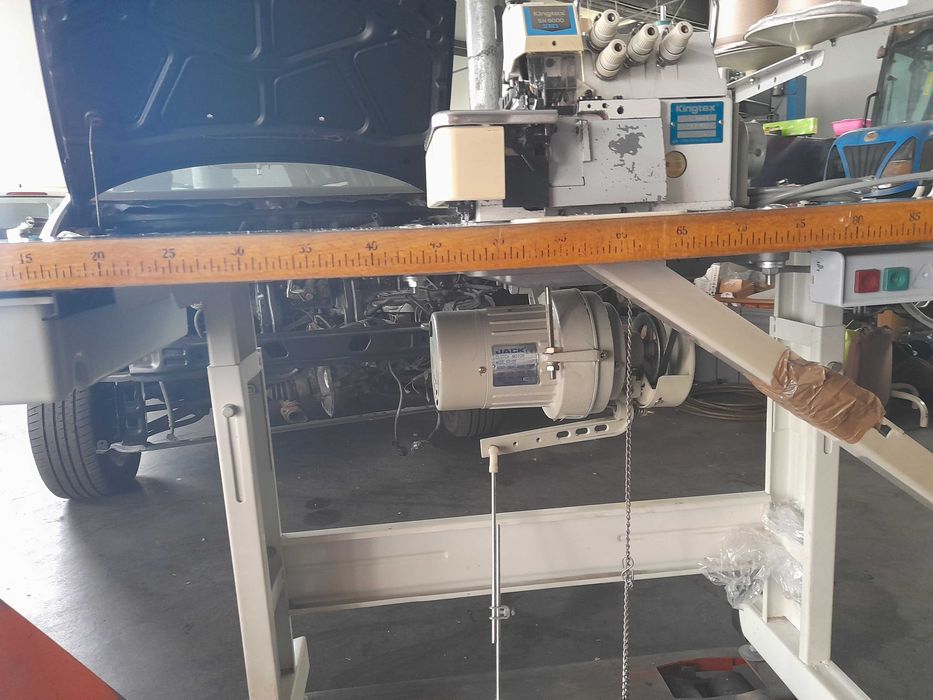 Máquina de corte e cose