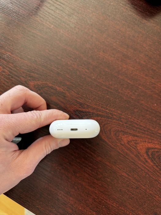 Airpods 2 lightning