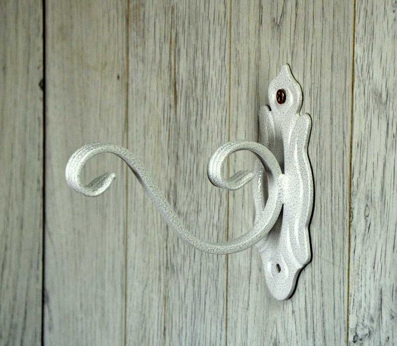 Wieszak Hak Uchwyt metalowy kuty na doniczkę - Biały Antyczny (W08)