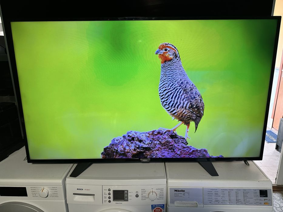 Philips 65PUS6162/12 — 65” 4K Ultra HD Smart TV