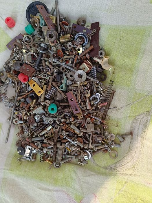 Болти, гайки, шайби