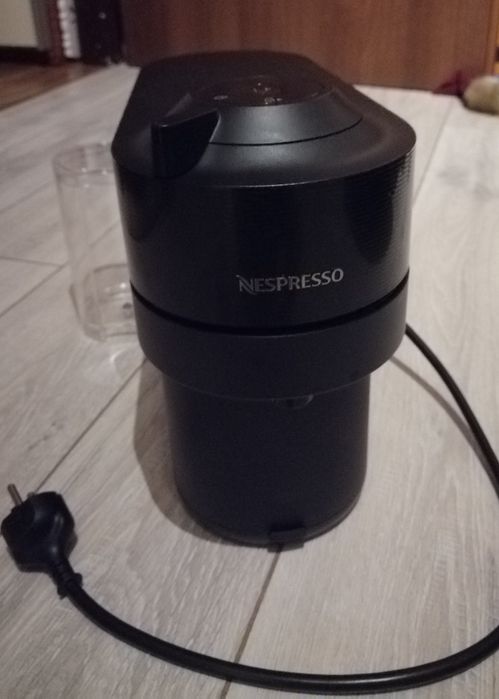 Ekspres kapsułkowy, Nespresso De Longhi