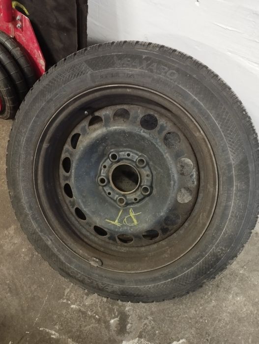 Koła stalowe z oponami zimowymi do BMW 205/55/16