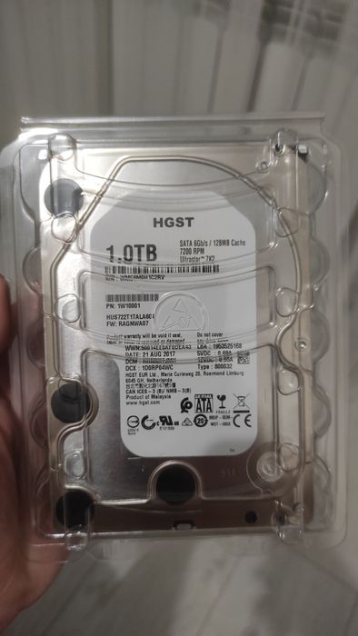 Жесткий диск  HGST 3.5 1000GB HITACHI 1TB