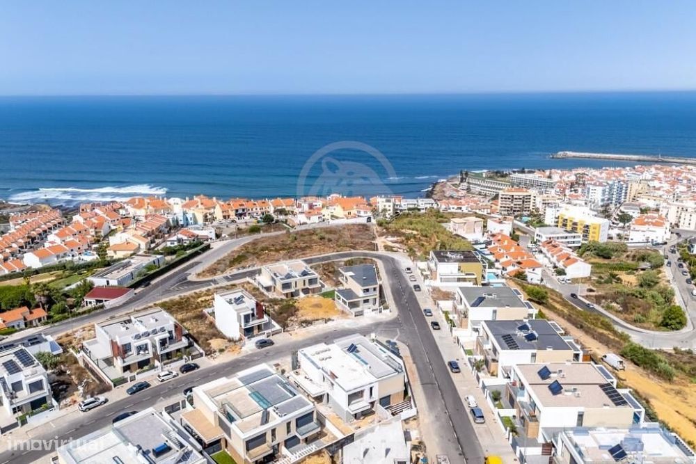 Moradia T4 de Luxo com Vista Mar: O Seu Refúgio Na Ericeira!