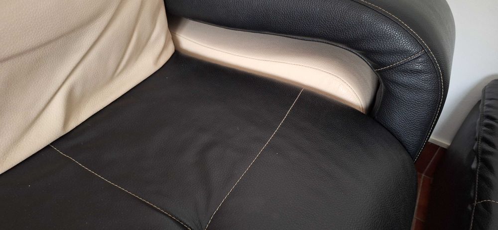 Sofa em pele em bom estado