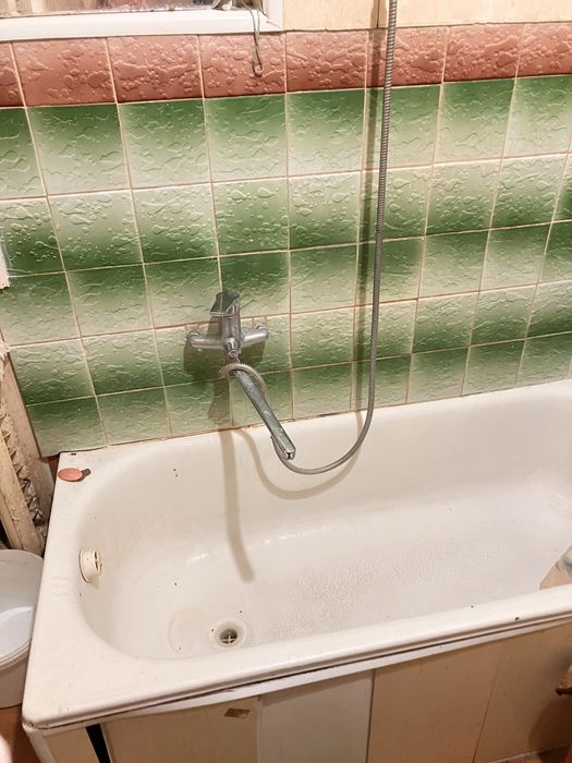 Льва Толстого/Нежинская. Центр, комната в комуне