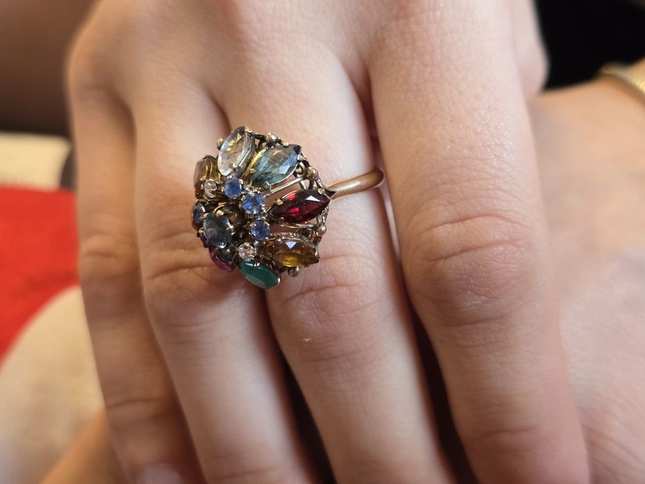 Złoty pierścionek antyk, szafiry, kopuła, złoto na prezent