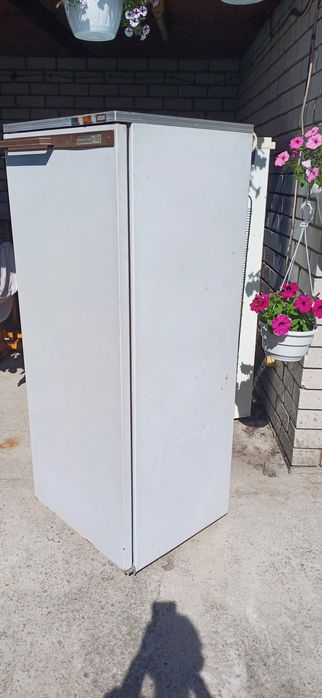 Продам морозильную камеру