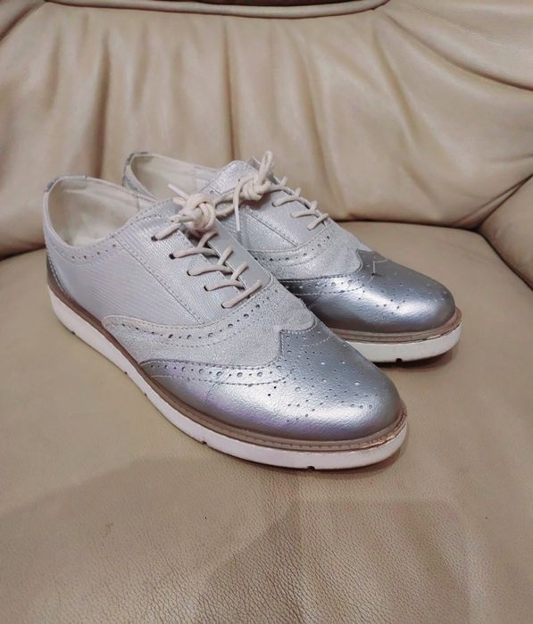 REDZ Mokasyny szaro-srebrne w roz 40.